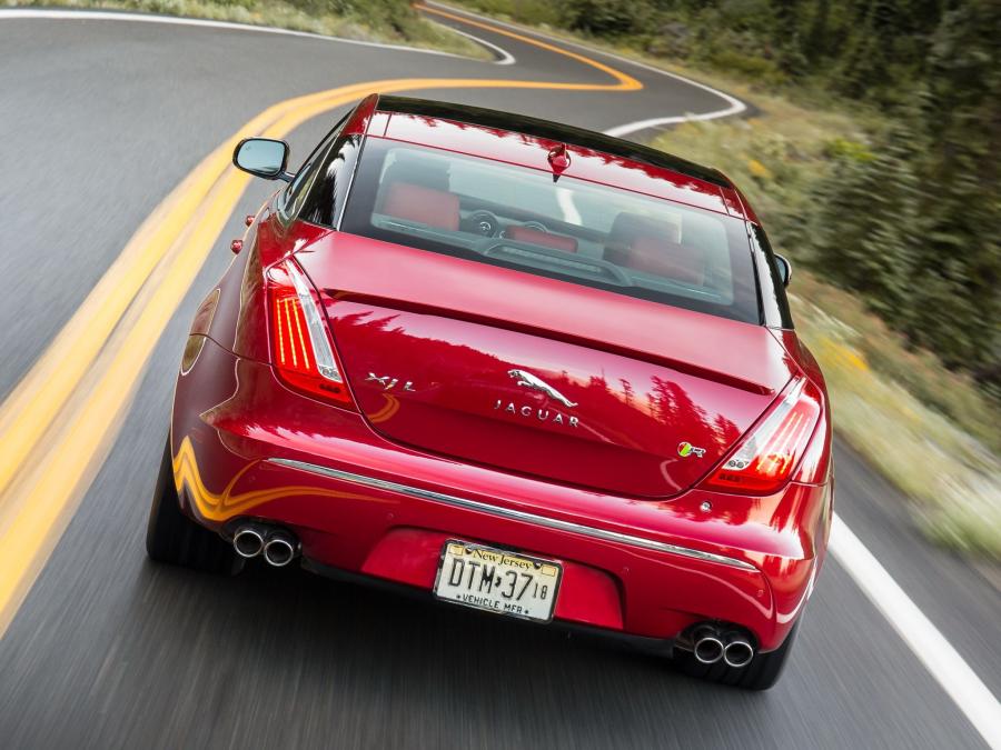  Jaguar XJR 2013 года  (US) (фото 12 из 16)